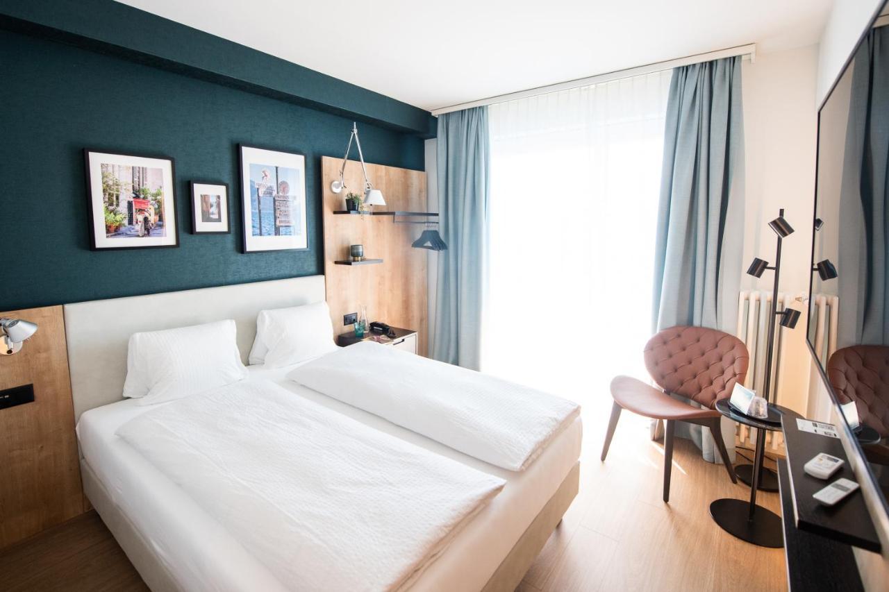 Ascona Lodge, Pool & Garden Retreat Quarto foto